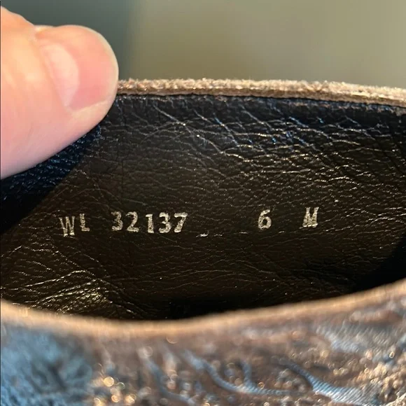 Stuart Weitzman Green Ankle Booties with Rounded Toe - Picture 11 of 14